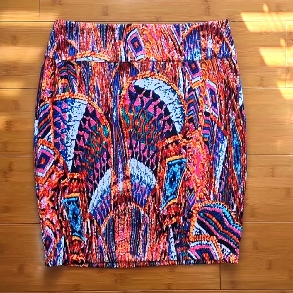 Bebe abstract pencil skirt
